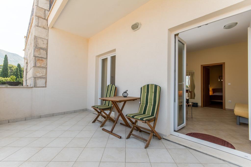 Apartments Dadic ツァヴタット エクステリア 写真