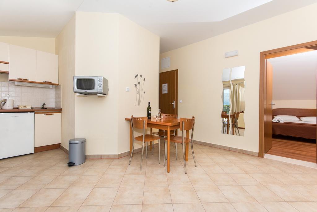 Apartments Dadic ツァヴタット エクステリア 写真