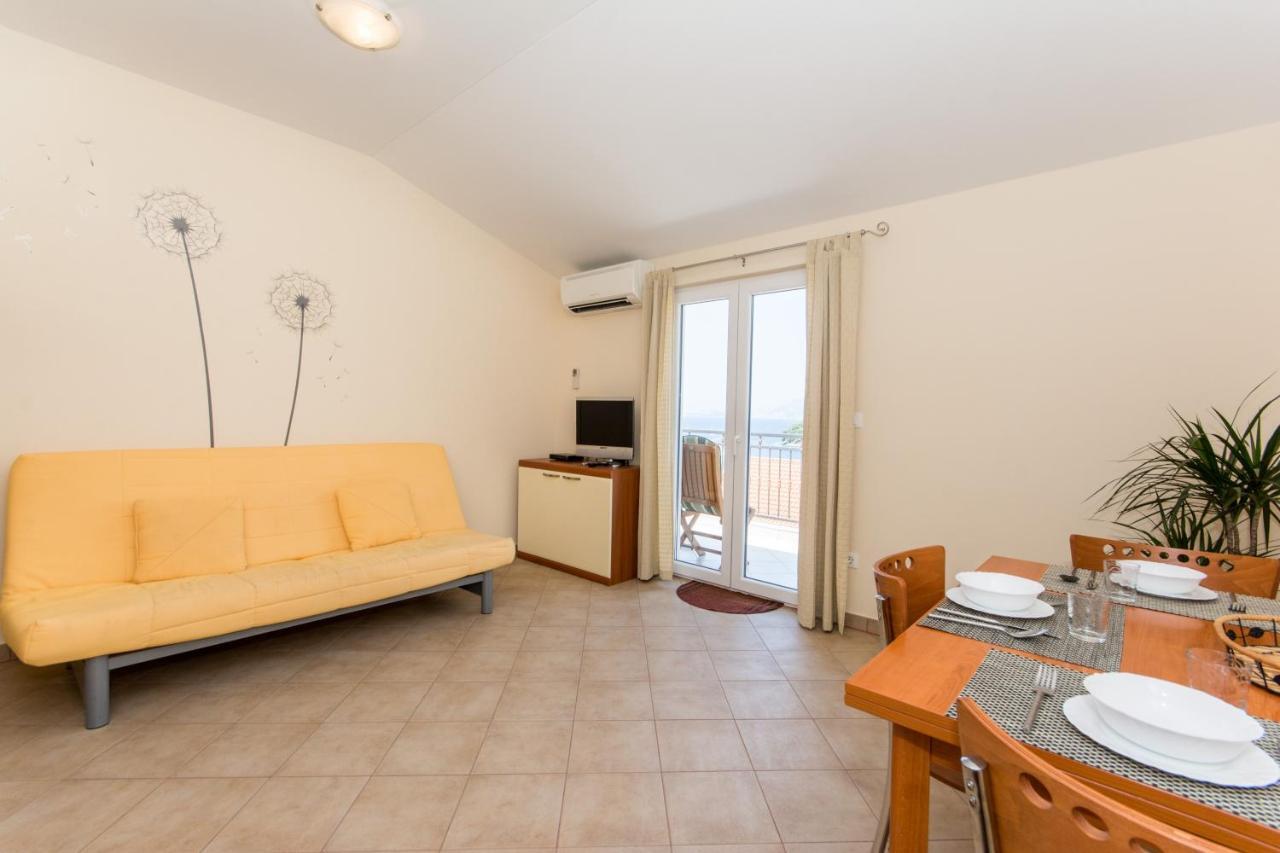 Apartments Dadic ツァヴタット エクステリア 写真