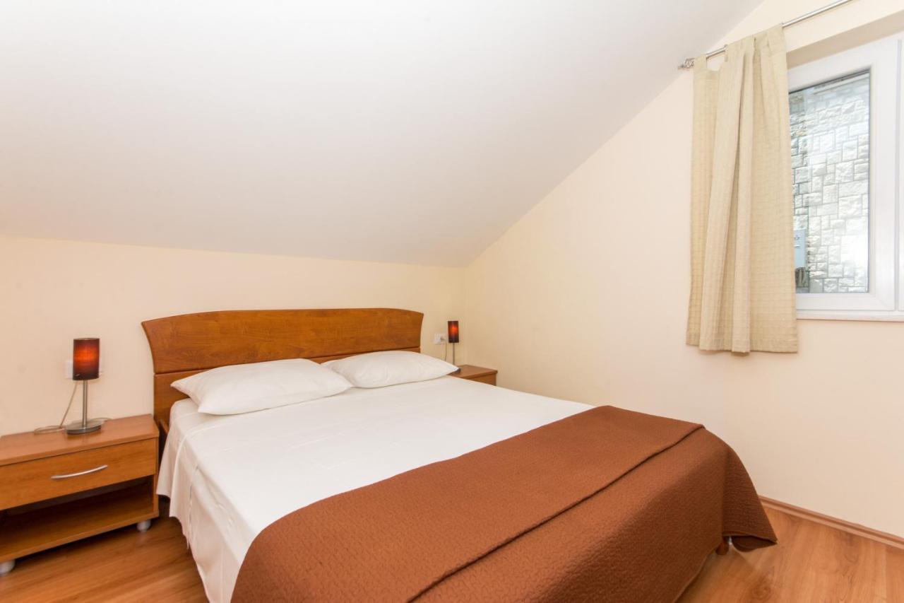 Apartments Dadic ツァヴタット エクステリア 写真